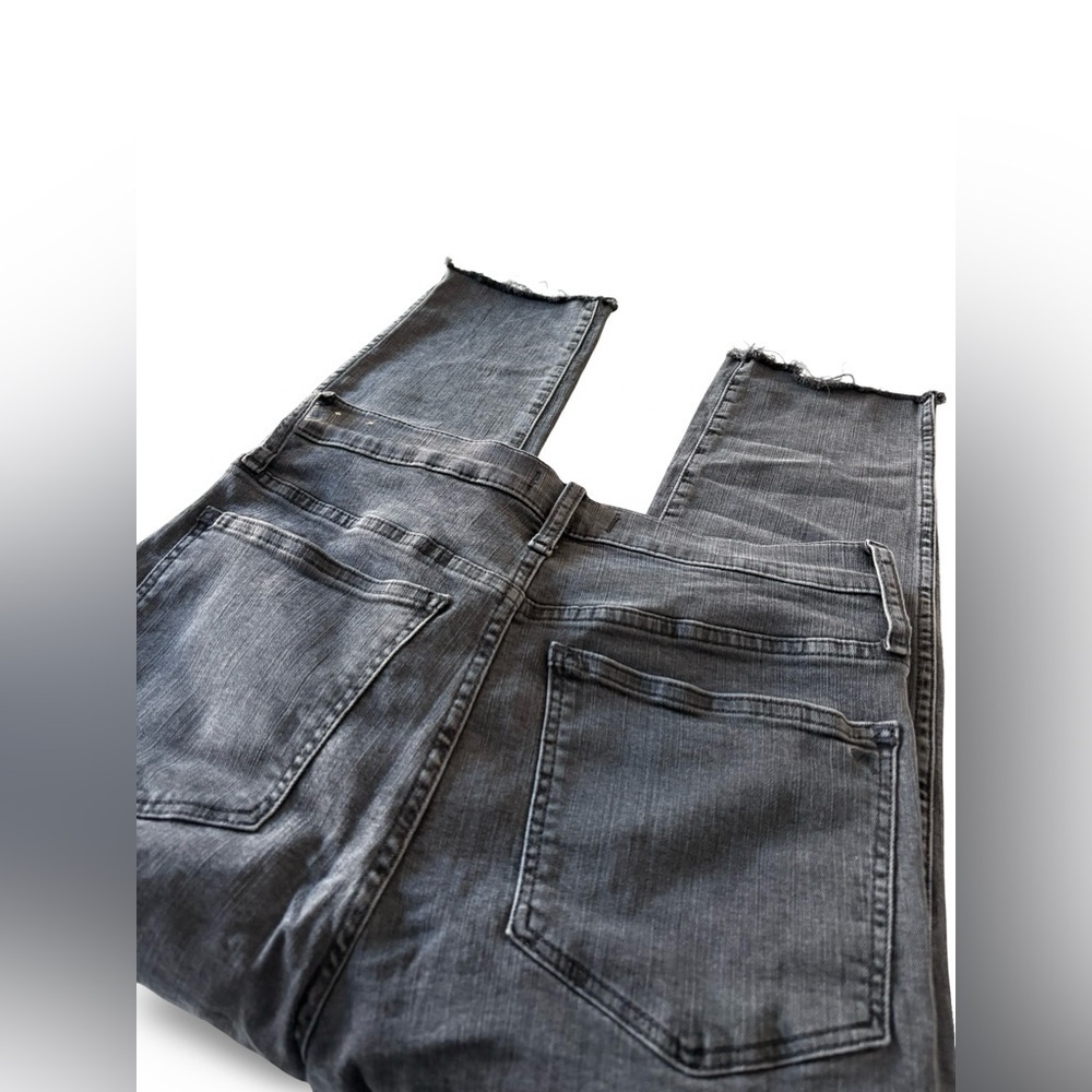 Madewell Stovepipe Jeans in Banberry Wash: Raw-Hem Edition | Size 29 - Picture 15 of 16